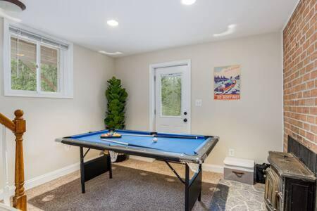 Harpers Ferry Cabin Hot Tub, Deck, Fire Pit, Wifi Εξωτερικό φωτογραφία