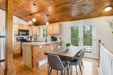 Harpers Ferry Cabin Hot Tub, Deck, Fire Pit, Wifi Εξωτερικό φωτογραφία